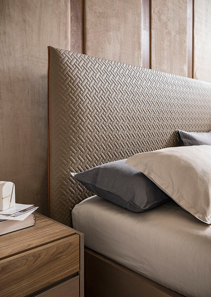 "Citylife Bedroom Set with contemporary design and urban flair" | Vrxco.com