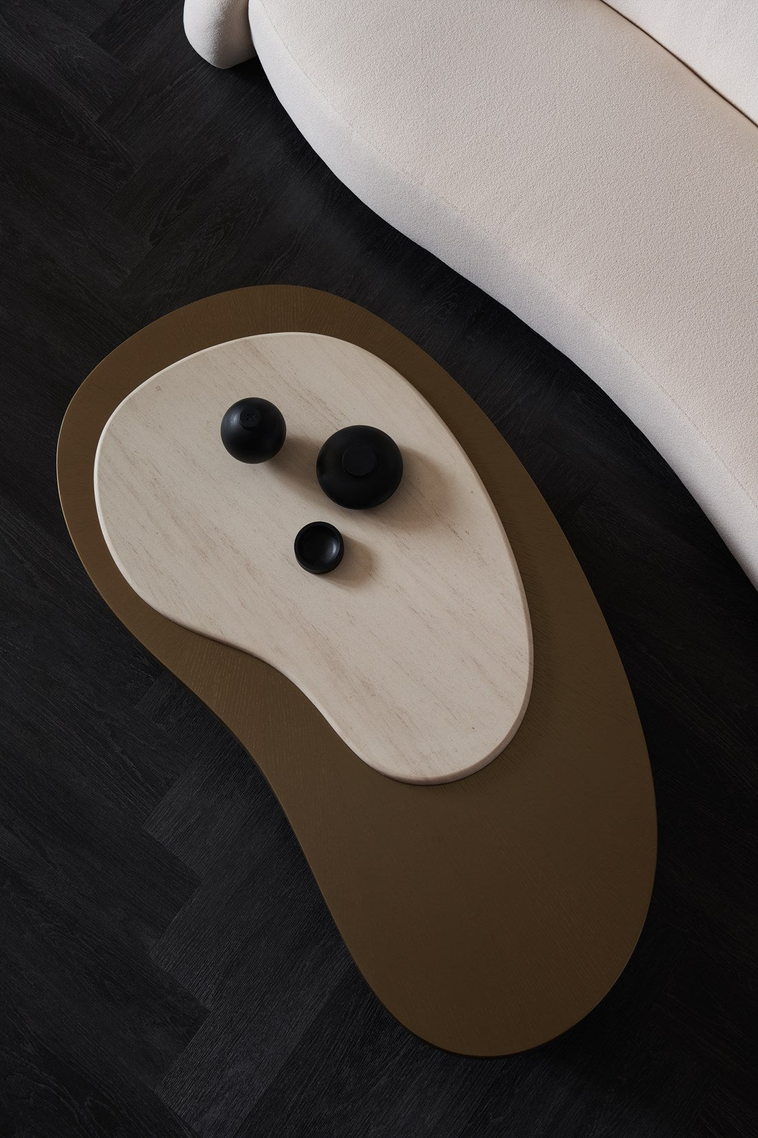 Contrast Cocktail Table with stylish modern design | Vrxco.com