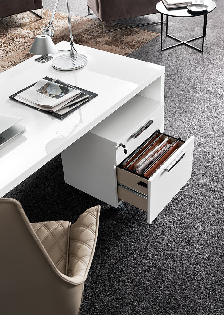Sedona Desk with functional and stylish design | Vrxco.com