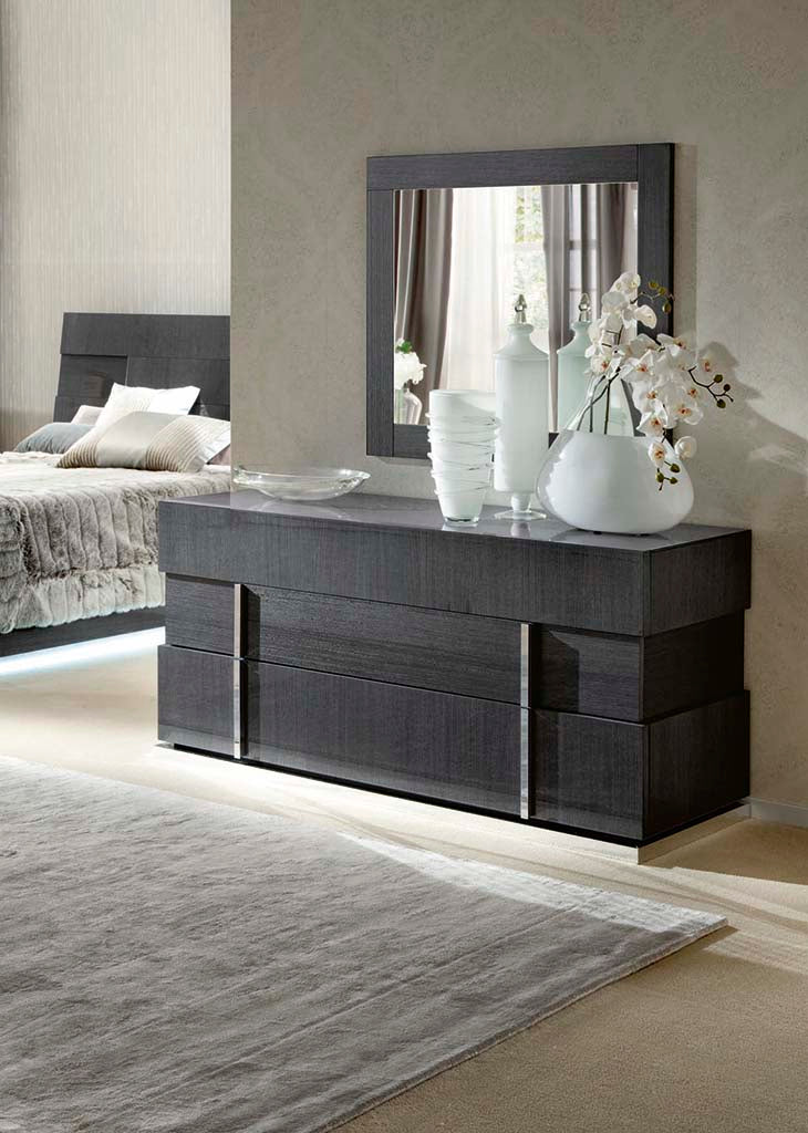 "Montecarlo Bedroom Set - Classic and Elegant Bedroom Furniture"| Vrxco.com