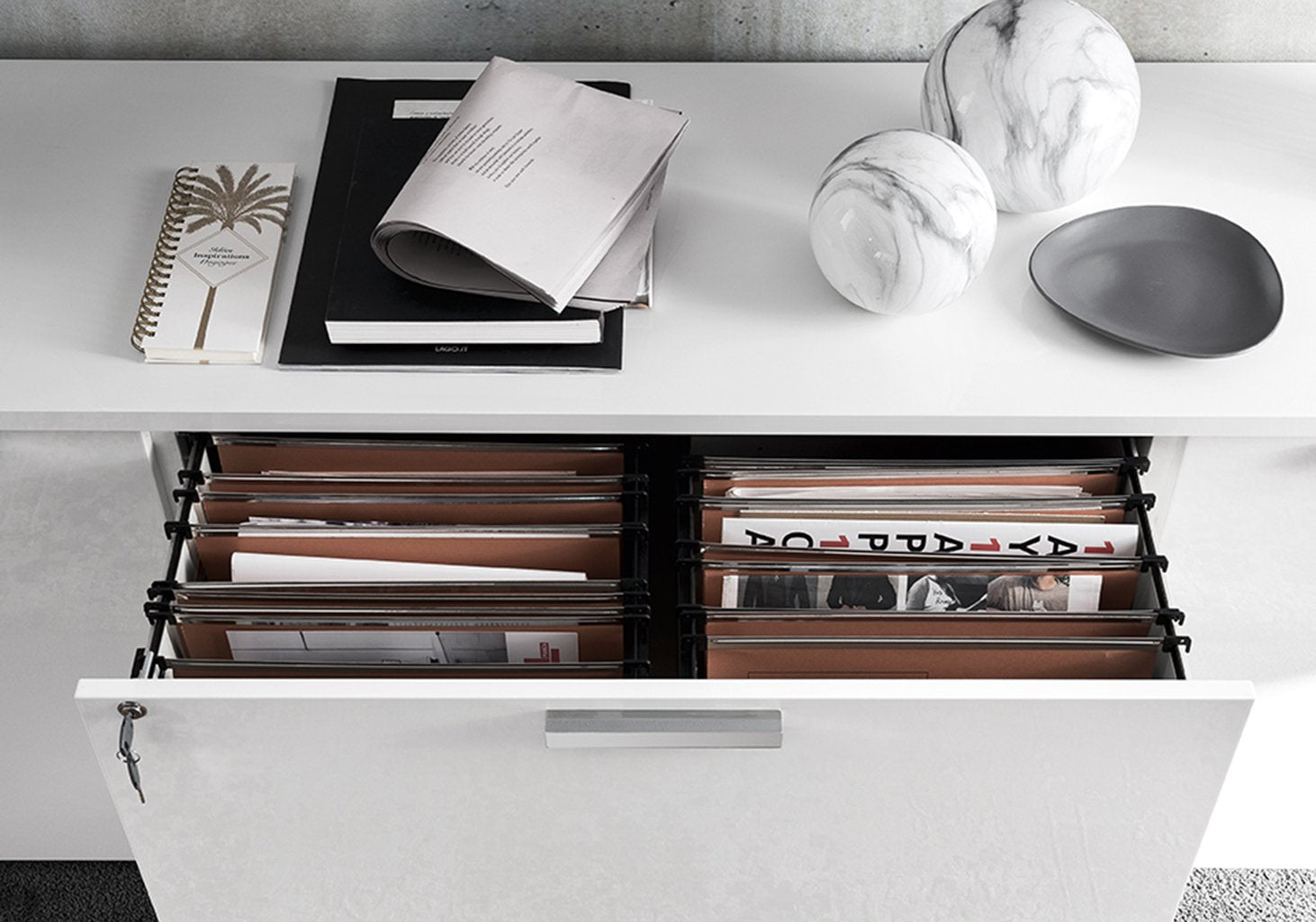 Sedona Desk with functional and stylish design | Vrxco.com