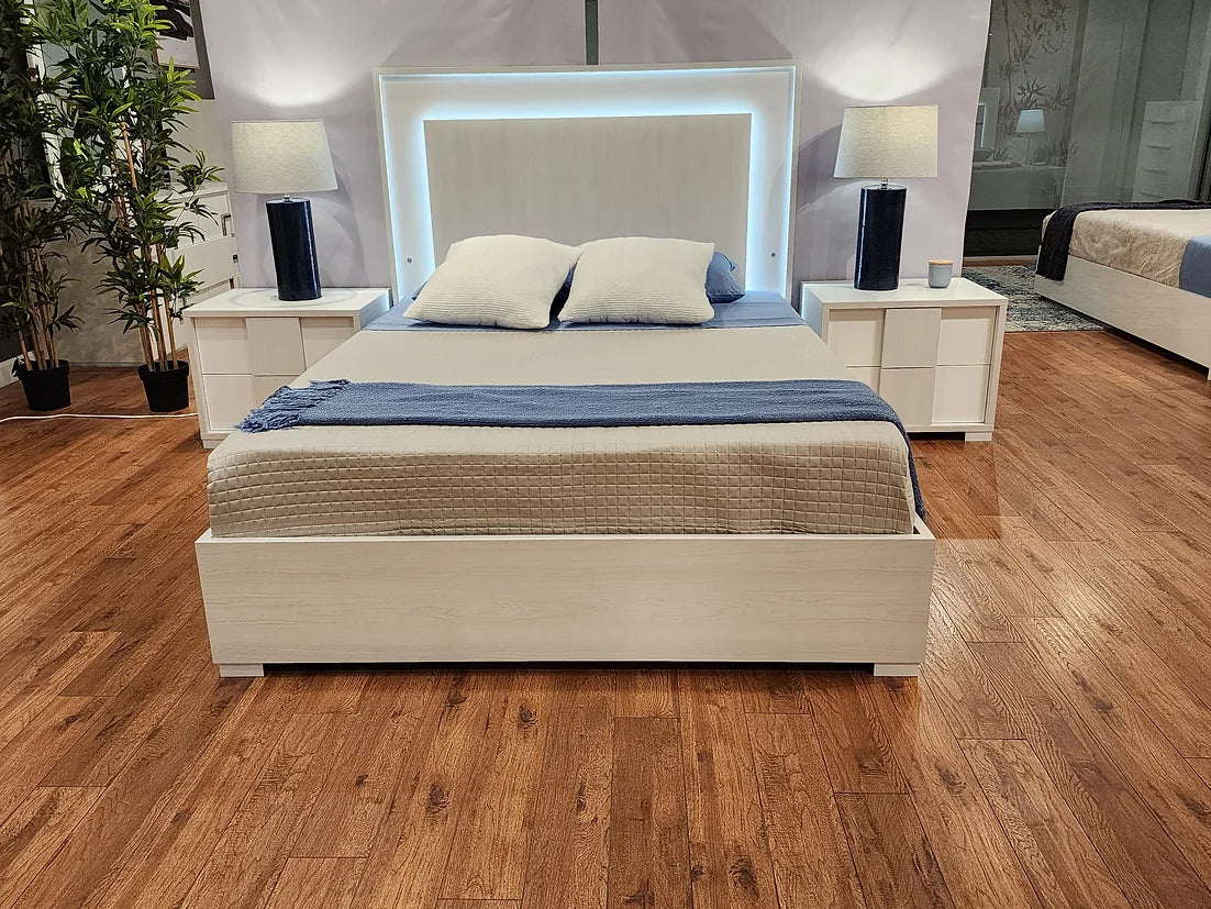 Tower Collection Bedroom Set with contemporary design | Vrxco.com