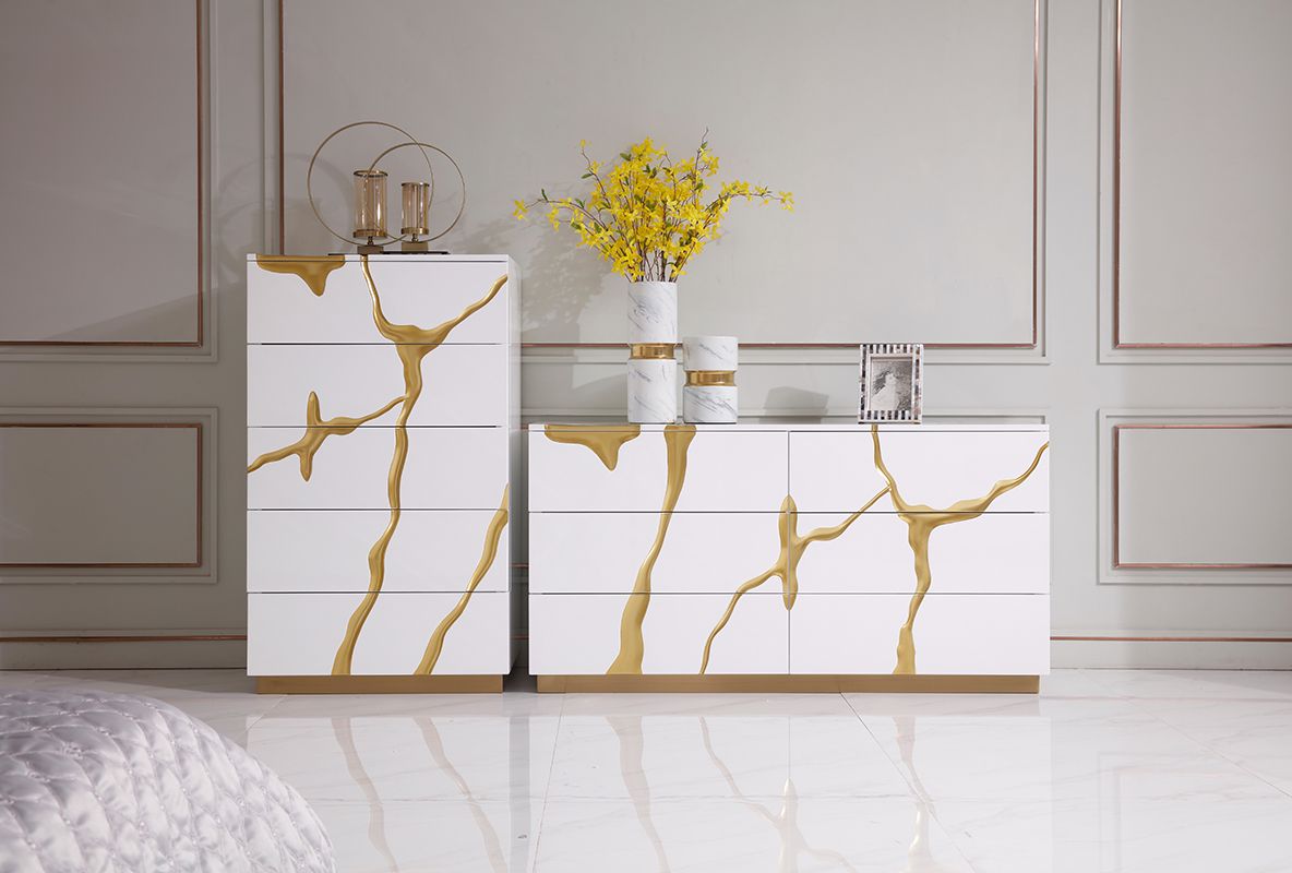 Modrest Aspen White & Gold Bedroom Set showcasing elegance and luxury with a modern touch | Vrxco.com